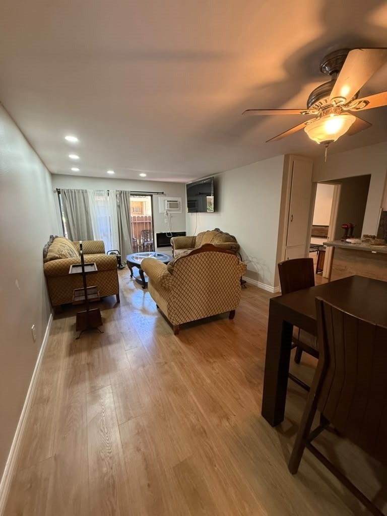 17900 Sherman - Photo 1