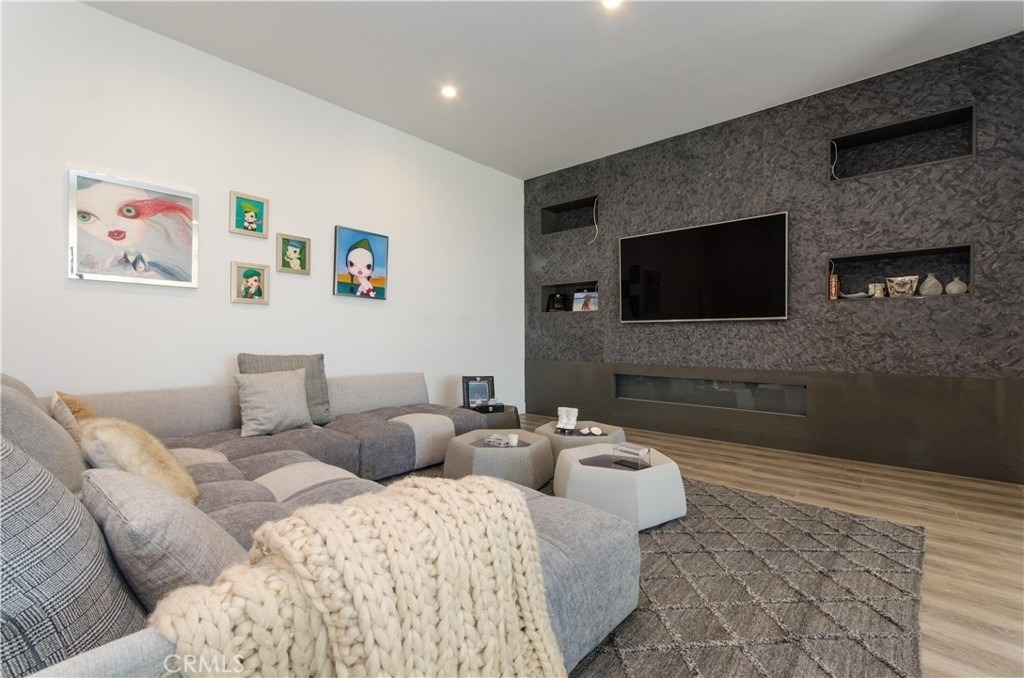 510 Leslie - Photo 32