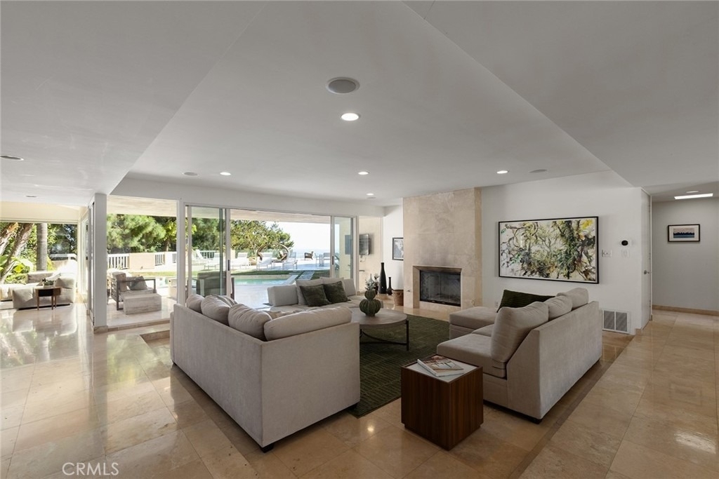 510 Leslie - Photo 6