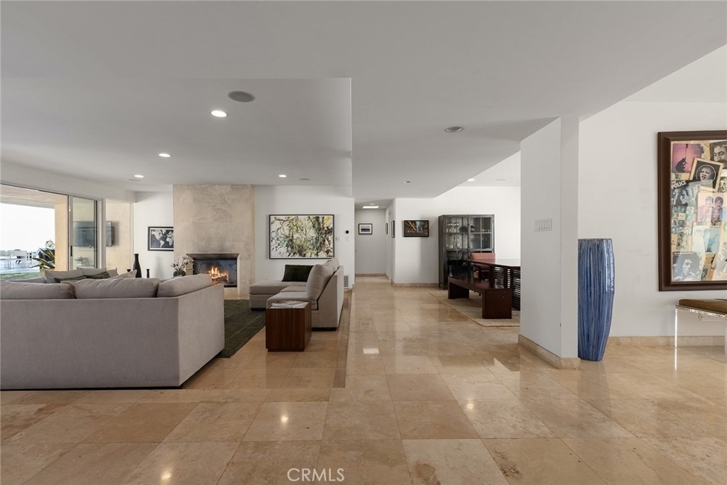 510 Leslie - Photo 4