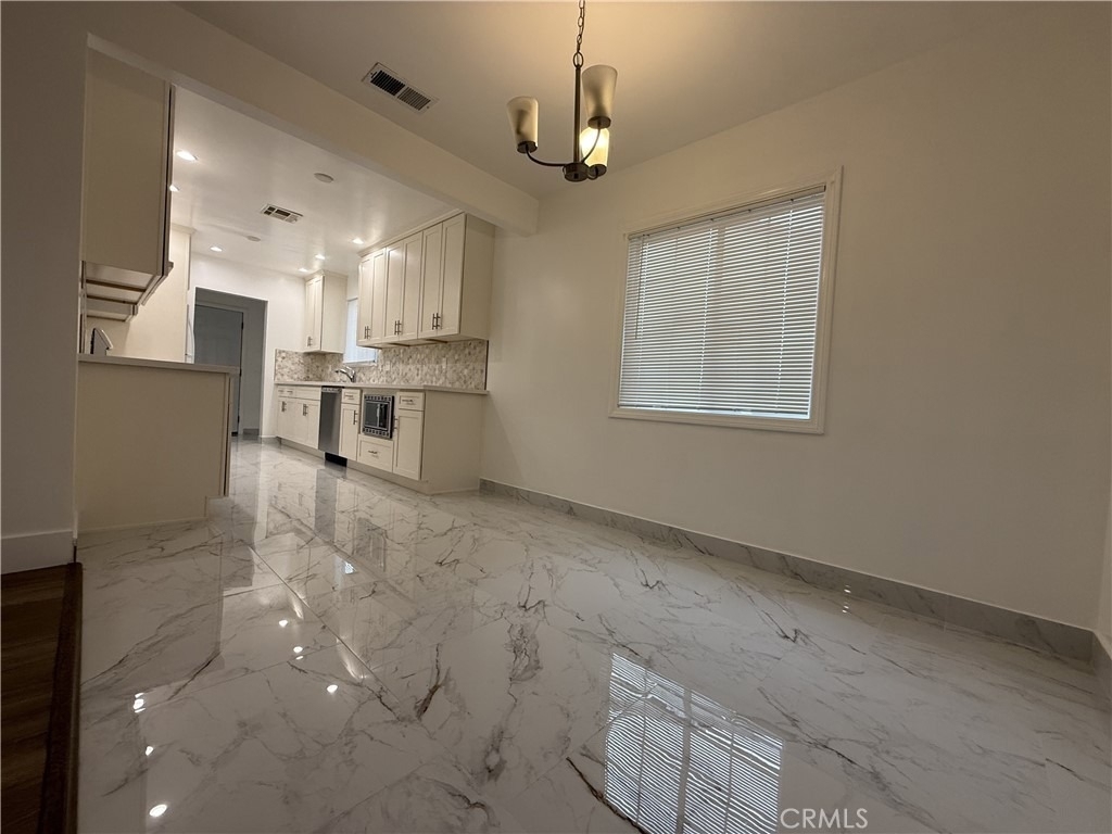 17845 Victory Blvd. - Photo 6