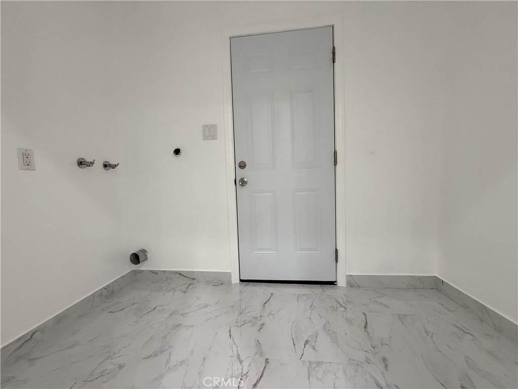 17845 Victory Blvd. - Photo 5