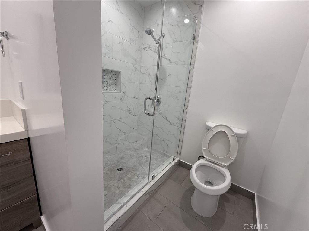 17845 Victory Blvd. - Photo 22