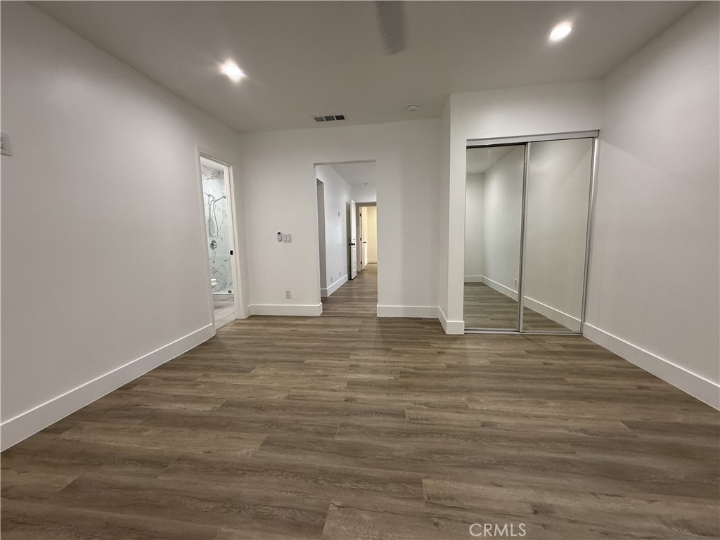 17845 Victory Blvd. - Photo 31