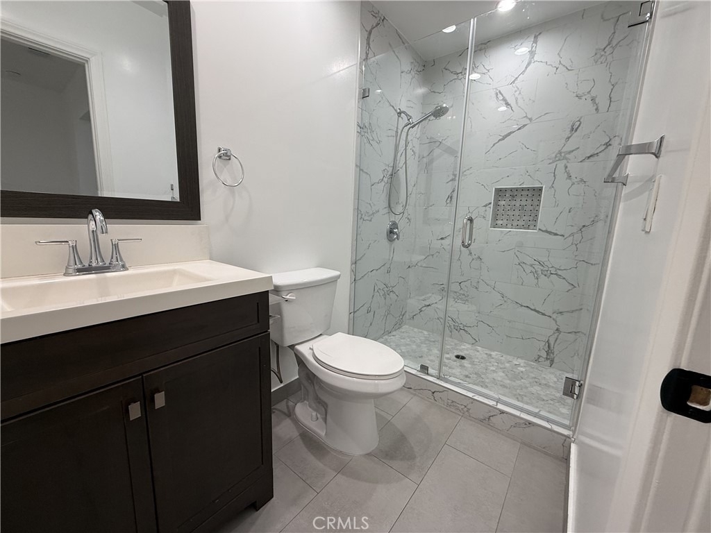 17845 Victory Blvd. - Photo 30