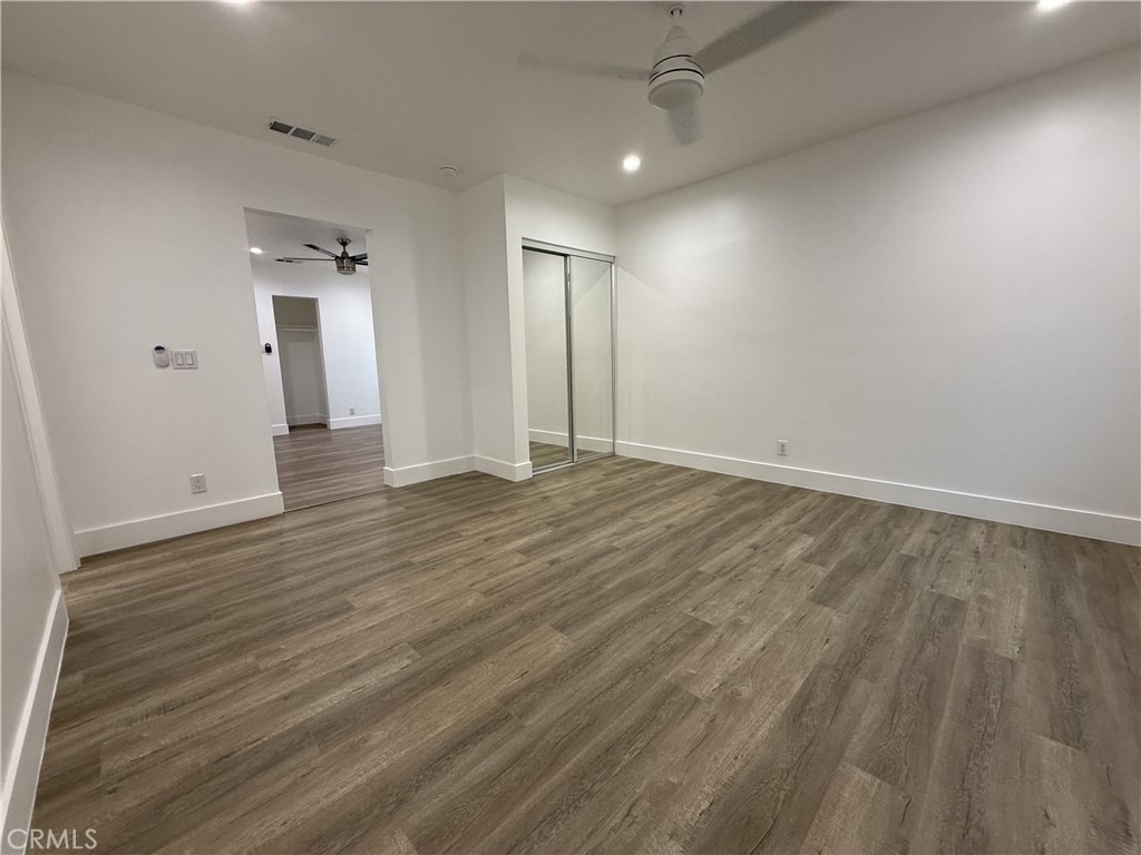 17845 Victory Blvd. - Photo 15