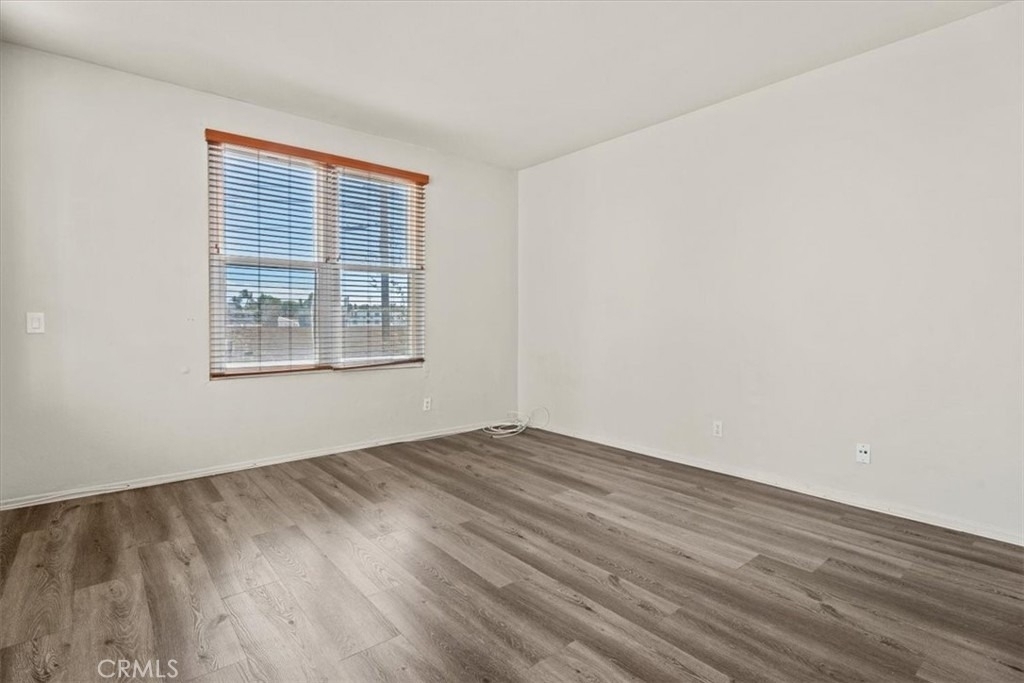 313 E Oak Avenue - Photo 4