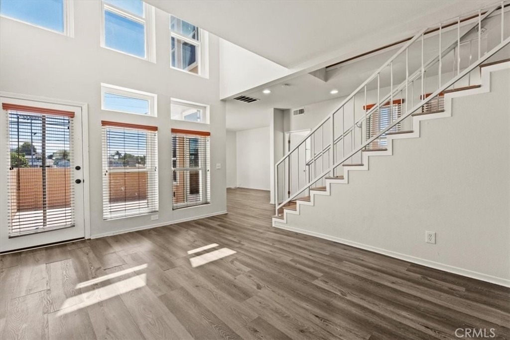 313 E Oak Avenue - Photo 5