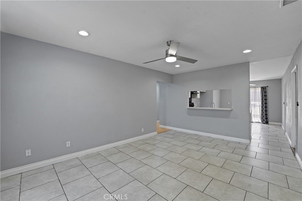 1682 Sycamore - Photo 3