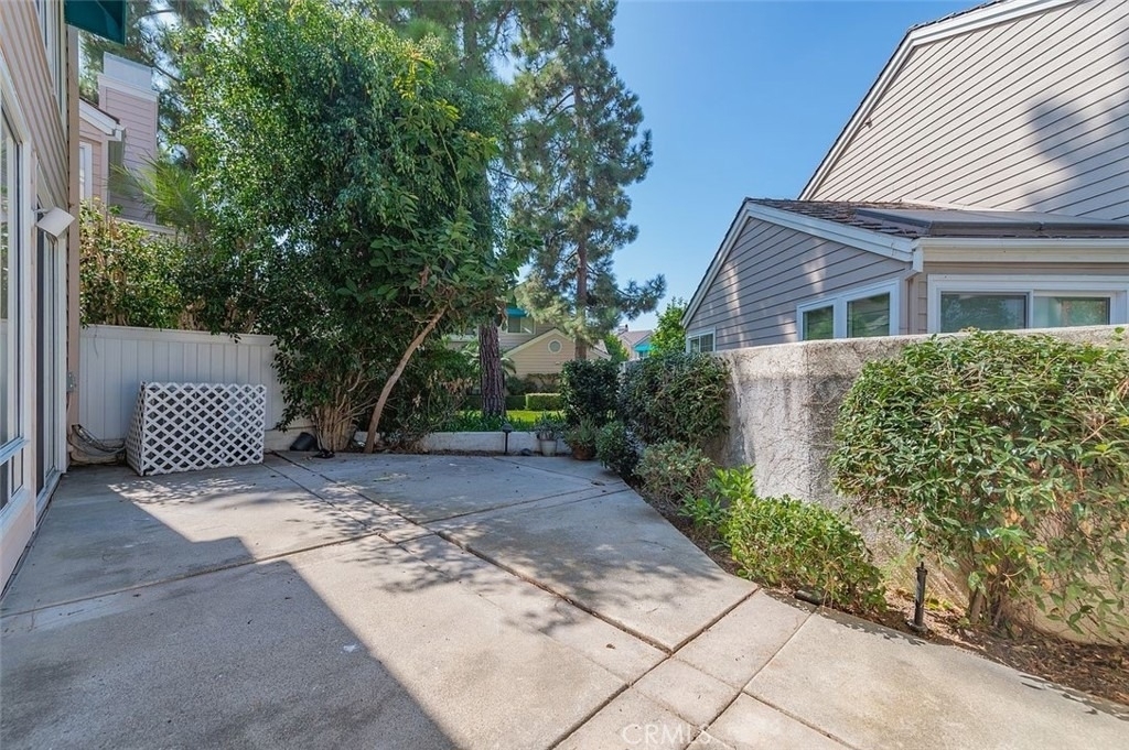 15 Harborcrest - Photo 24