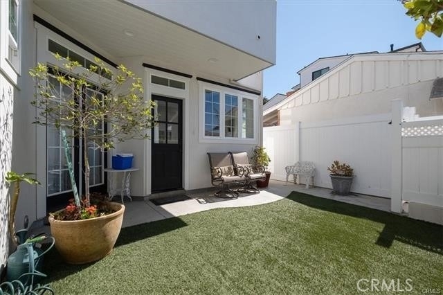 613 Poppy Avenue - Photo 3