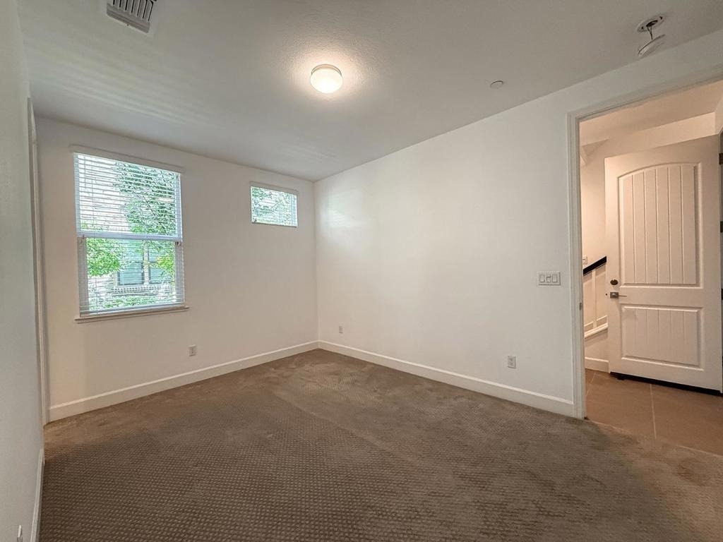 4028 Freestone Place - Photo 16