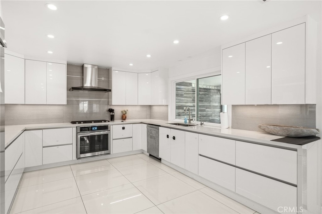 4630 Cedros Avenue - Photo 14