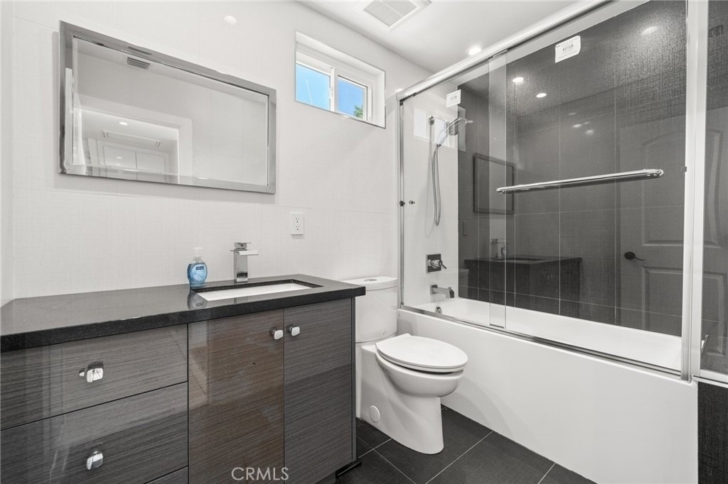 4630 Cedros Avenue - Photo 28
