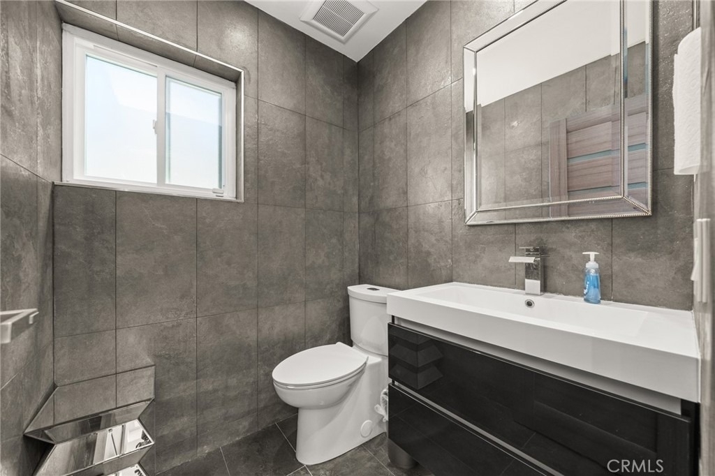 4630 Cedros Avenue - Photo 8