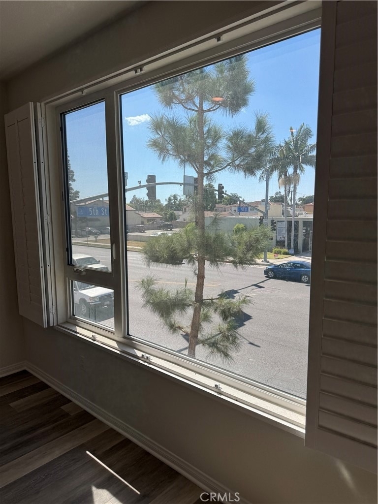 10742 Paramount - Photo 18