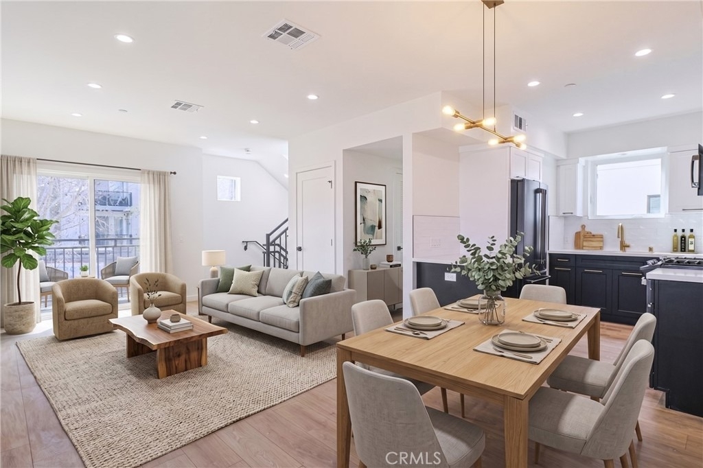1227 June St - Photo 1
