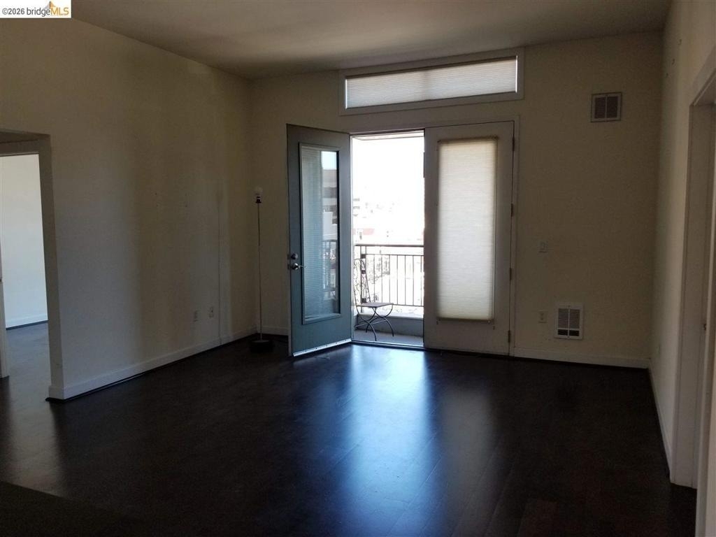 585 9th St - Photo 17