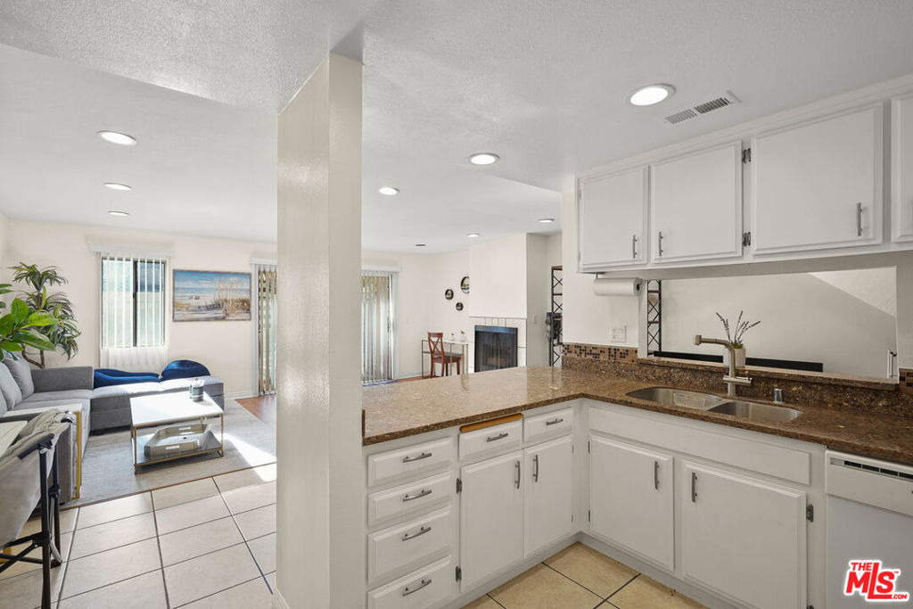 1185 Mohave Drive - Photo 11