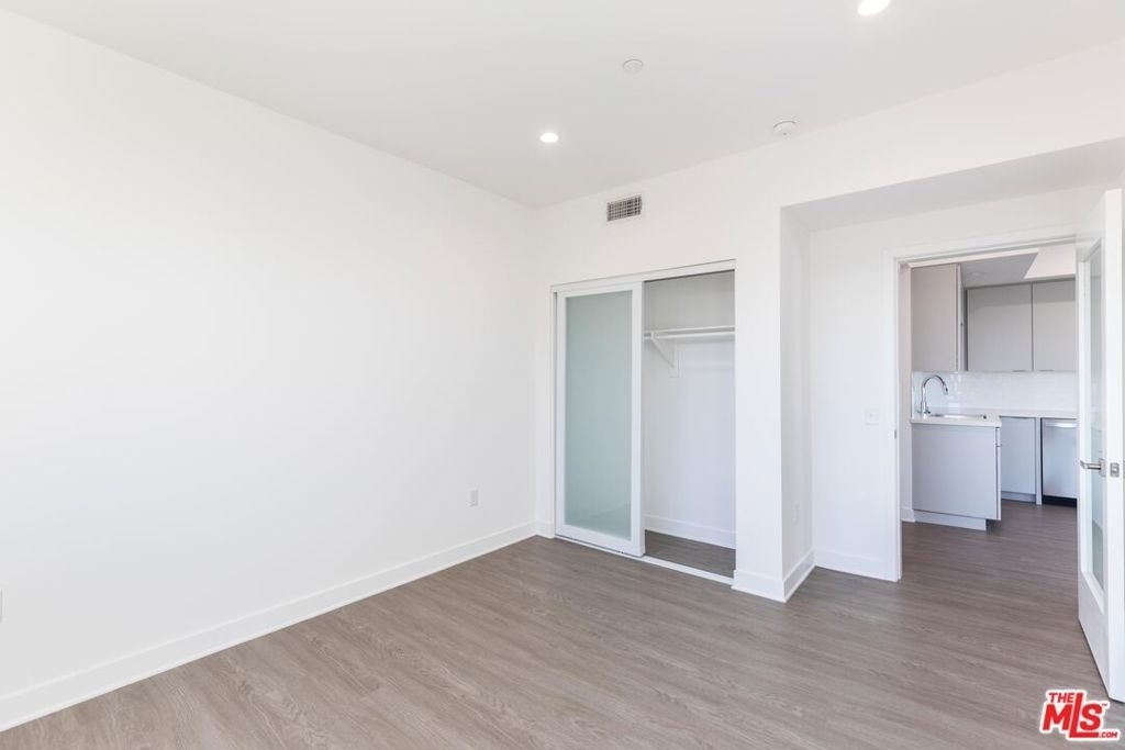 843 Wilcox Avenue - Photo 7