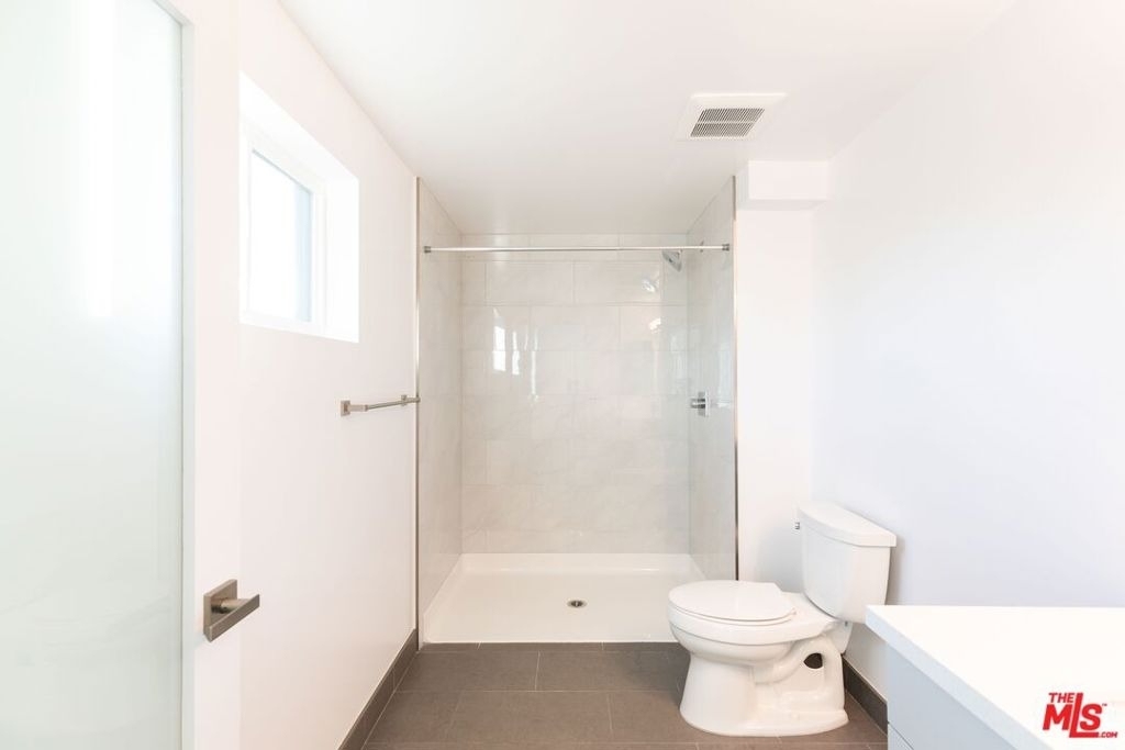 843 Wilcox Avenue - Photo 10