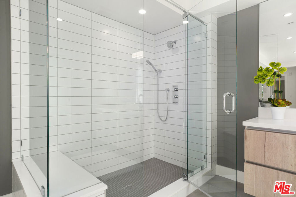 8210 Fountain Avenue - Photo 12