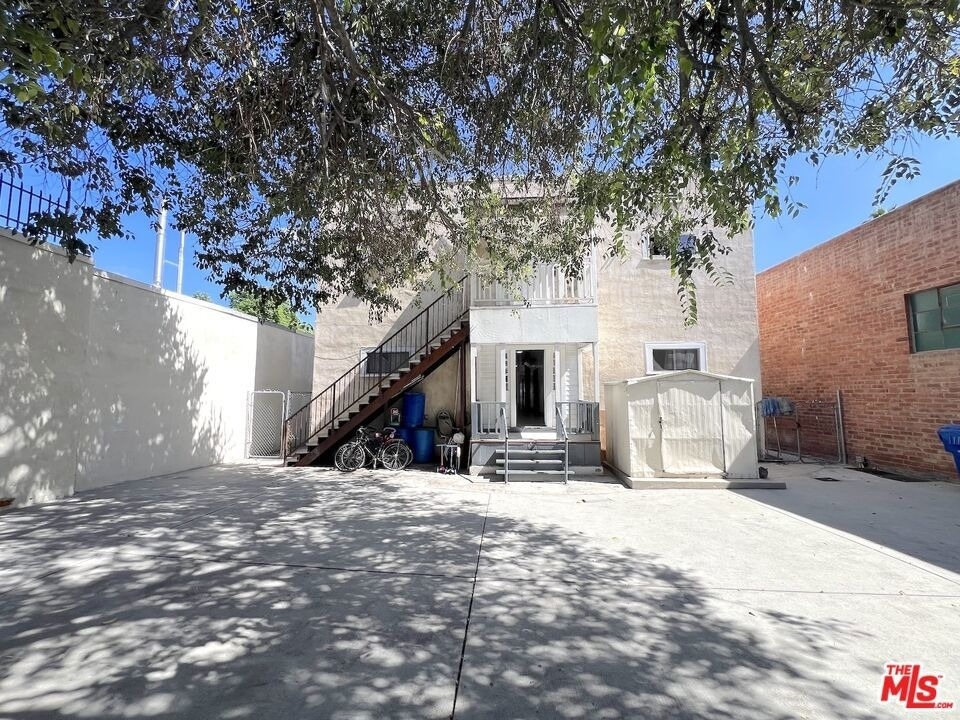 156 W 32nd Street - Photo 9
