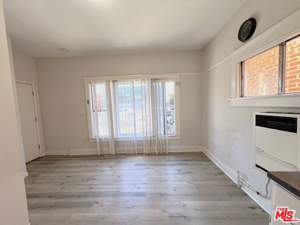 156 W 32nd Street - Photo 6