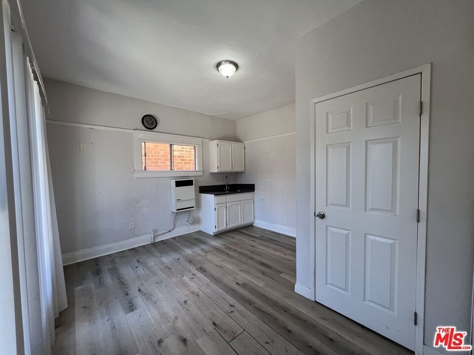 156 W 32nd Street - Photo 7