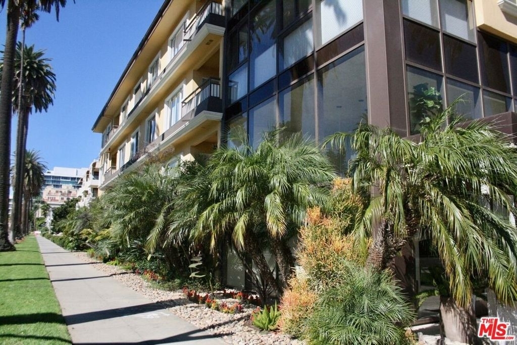 757 Ocean Avenue - Photo 13