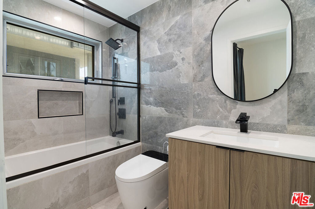 1236 N Fairfax Avenue - Photo 22