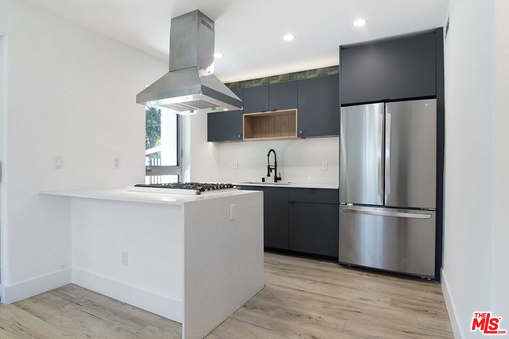 1236 N Fairfax Avenue - Photo 13