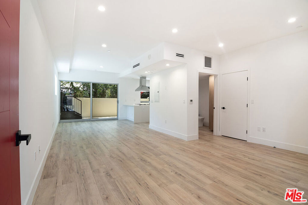 1236 N Fairfax Avenue - Photo 5