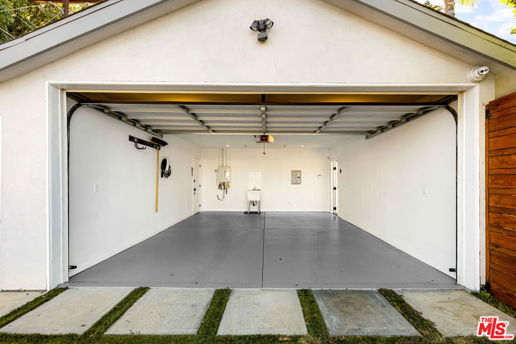 14516 Otsego Street - Photo 20