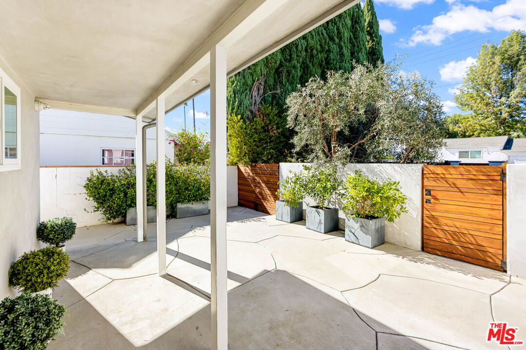 14516 Otsego Street - Photo 6