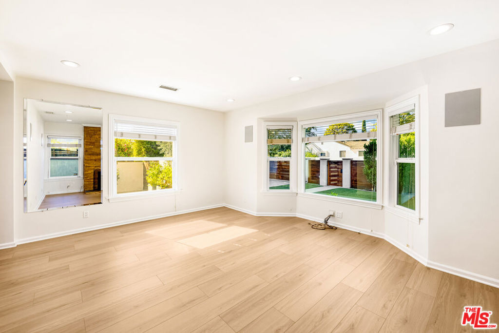 14516 Otsego Street - Photo 8