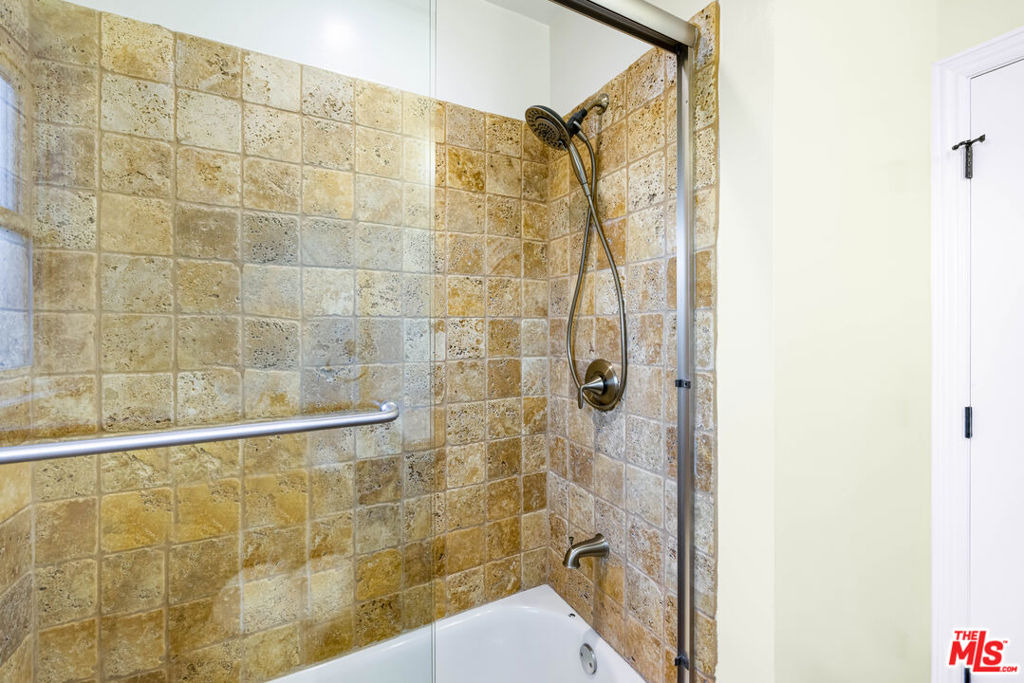 14516 Otsego Street - Photo 25