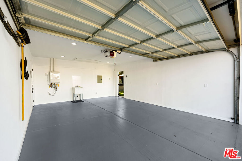 14516 Otsego Street - Photo 21