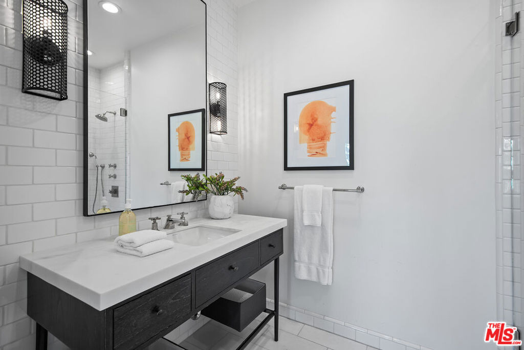 9928 Toluca Lake Avenue - Photo 28