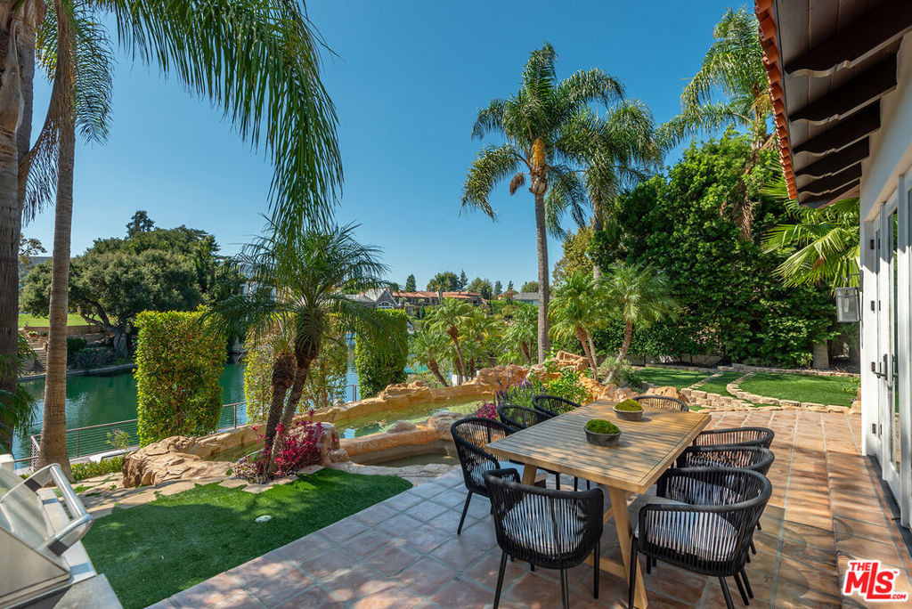 9928 Toluca Lake Avenue - Photo 38