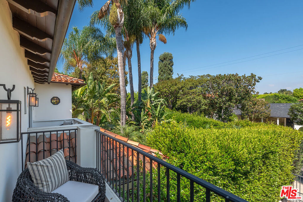 9928 Toluca Lake Avenue - Photo 24