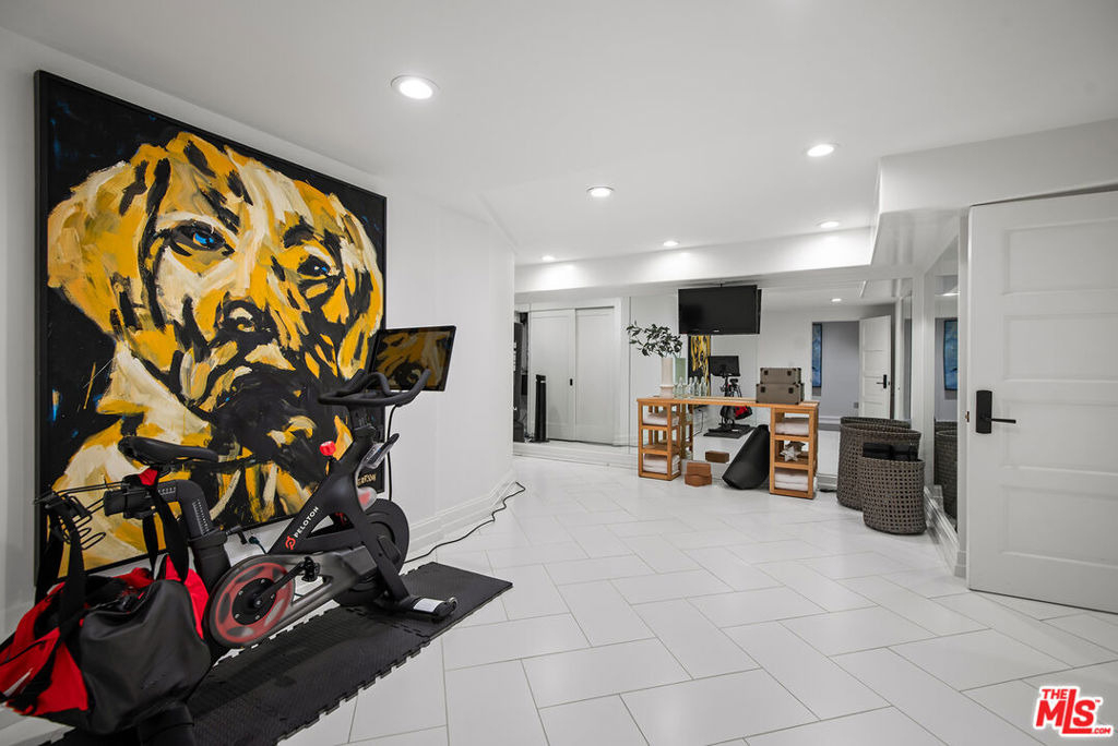 9928 Toluca Lake Avenue - Photo 35