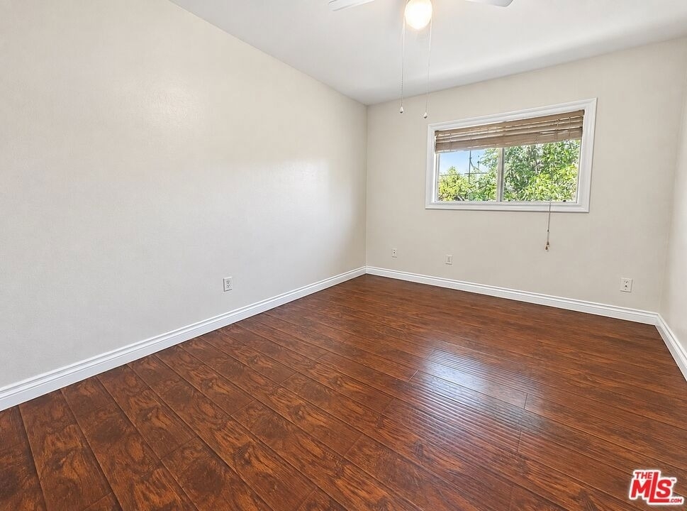 11735 Valley View Avenue - Photo 13