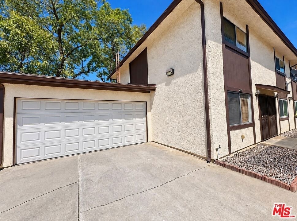 11735 Valley View Avenue - Photo 19