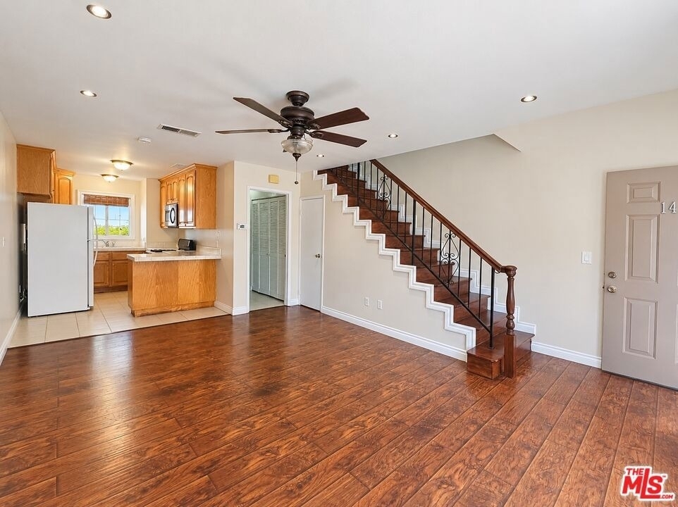 11735 Valley View Avenue - Photo 0