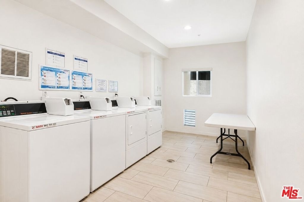 12132 Hart Street - Photo 18