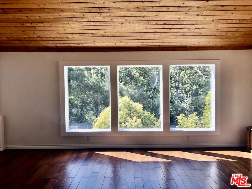 708 Thornhill Road - Photo 10