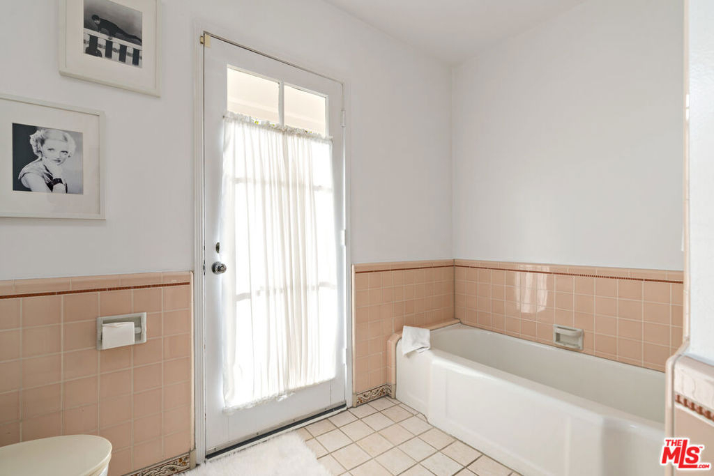 620 N Cherokee Avenue - Photo 23