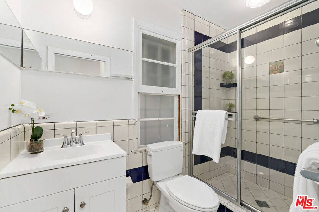 620 N Cherokee Avenue - Photo 11