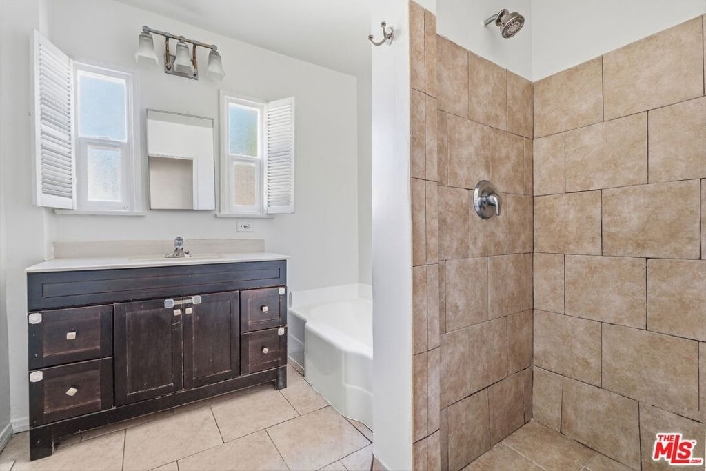 6651 W 88th Street - Photo 13